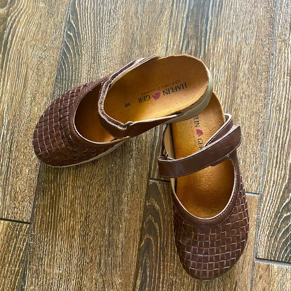 HAFLINGER woven slip on leather mules